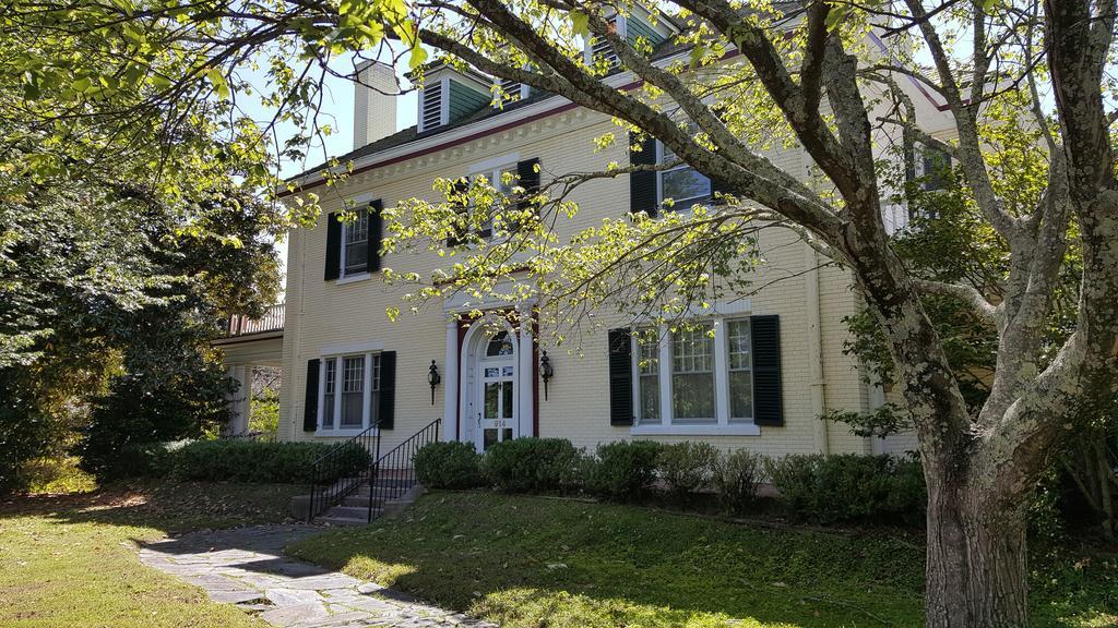 Morehead Manor Bed And Breakfast Durham Eksteriør billede